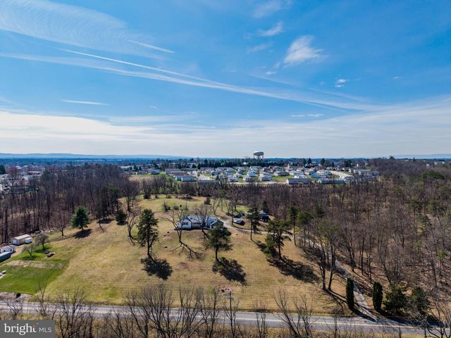 160 WERTZ RUN RD, Carlisle, PA 17013