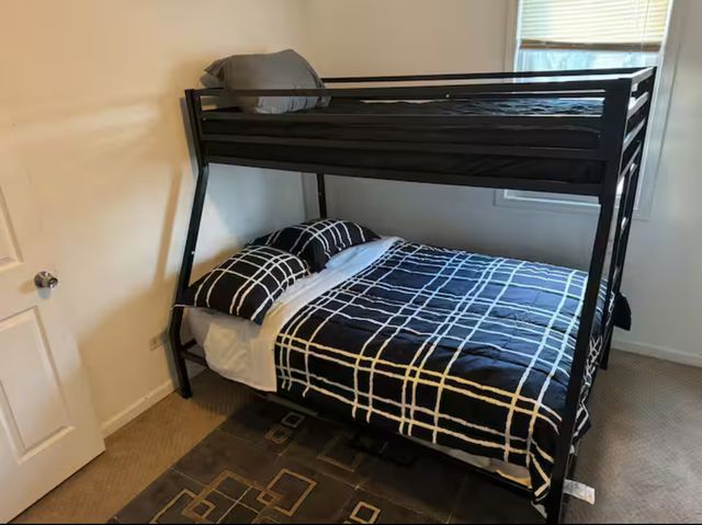 8813 S Euclid Avenue, Chicago, IL 60617