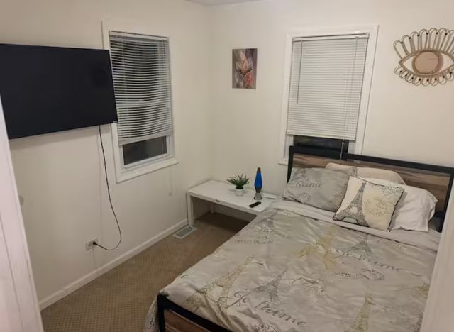 8813 S Euclid Avenue, Chicago, IL 60617