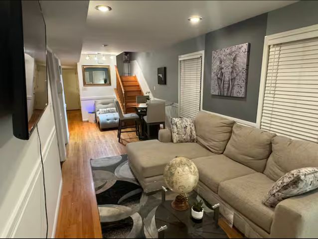 8813 S Euclid Avenue, Chicago, IL 60617