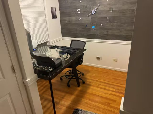 8813 S Euclid Avenue, Chicago, IL 60617