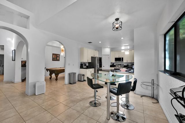 11695 NW 2ND Street, Plantation, FL 33325