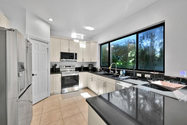 11695 NW 2ND Street, Plantation, FL 33325