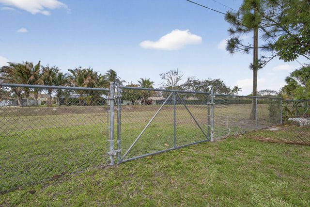 749 W Rambling Drive, Wellington, FL 33414