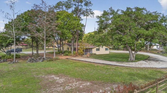 749 W Rambling Drive, Wellington, FL 33414