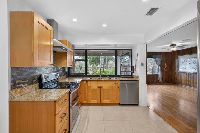 749 W Rambling Drive, Wellington, FL 33414