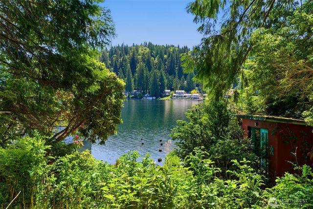 605 SW Lake Roesiger Road, Snohomish, WA 98290