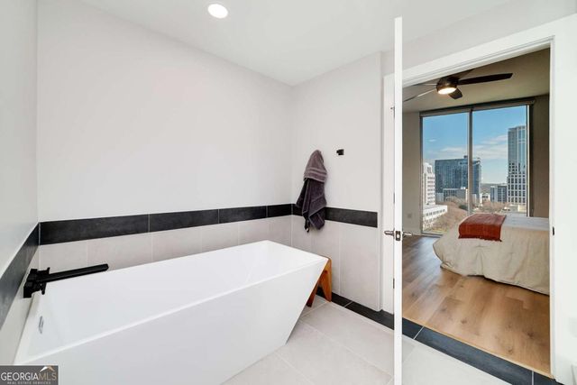 20 10th Street NW 1402, Atlanta, GA 30309