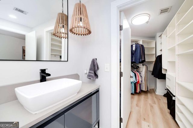 20 10th Street NW 1402, Atlanta, GA 30309