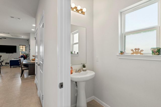 16722 Sonoma Breeze DR, Manor, TX 78653