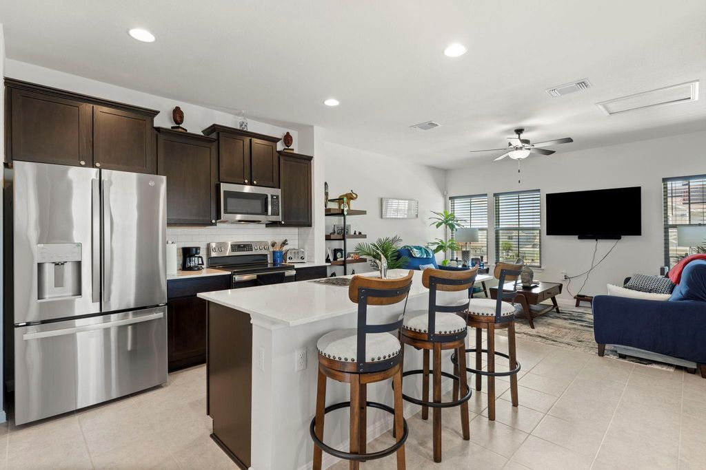 16722 Sonoma Breeze DR, Manor, TX 78653