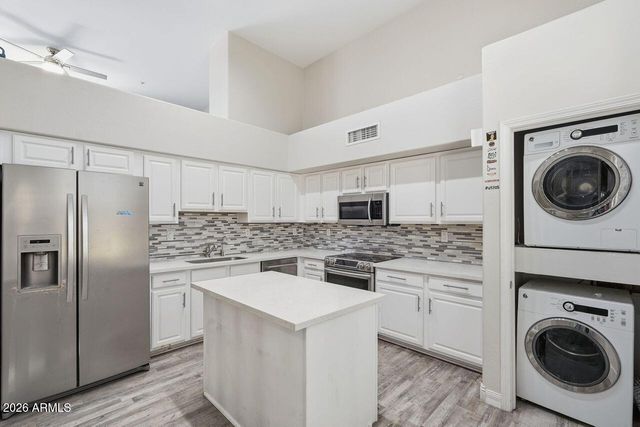 706 S BECK Avenue, Tempe, AZ 85281
