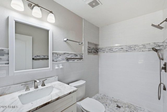 706 S BECK Avenue, Tempe, AZ 85281