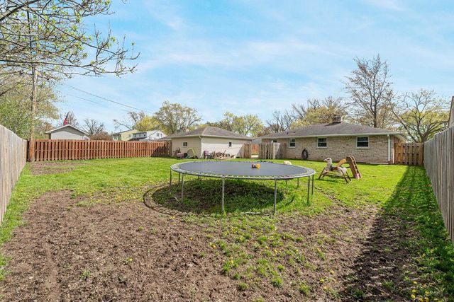 801 BOMIER STREET, De Pere, WI 54115