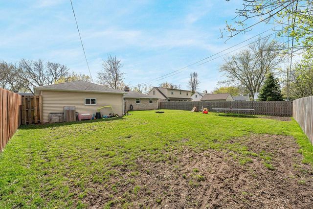 801 BOMIER STREET, De Pere, WI 54115