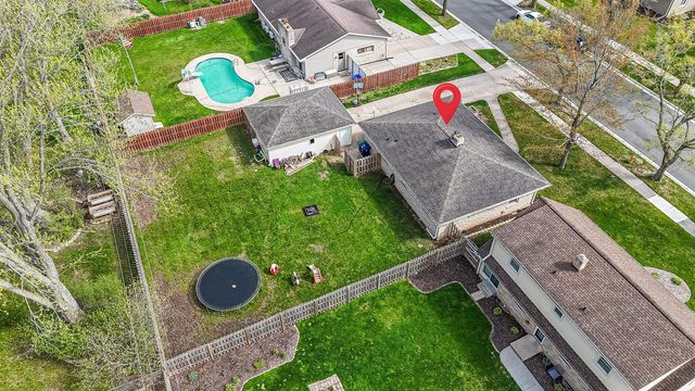 801 BOMIER STREET, De Pere, WI 54115