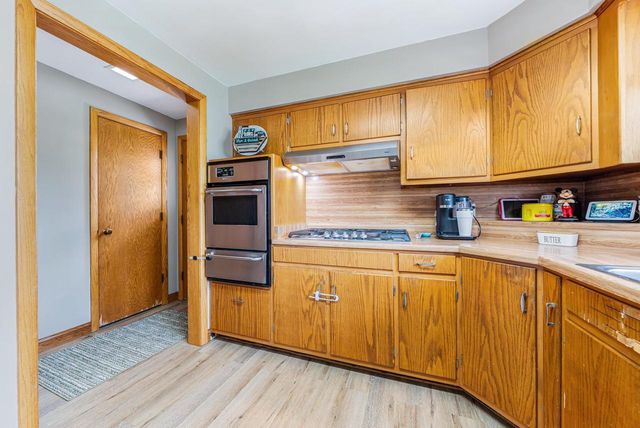 801 BOMIER STREET, De Pere, WI 54115