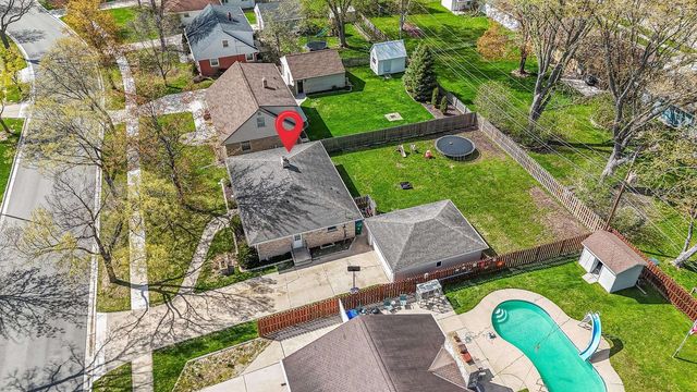 801 BOMIER STREET, De Pere, WI 54115