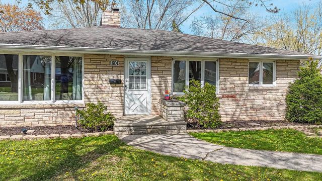 801 BOMIER STREET, De Pere, WI 54115