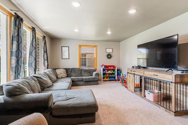 801 BOMIER STREET, De Pere, WI 54115