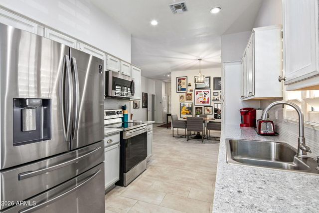 37206 N TRANQUIL Trail 22, Carefree, AZ 85377