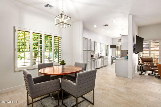 37206 N TRANQUIL Trail 22, Carefree, AZ 85377