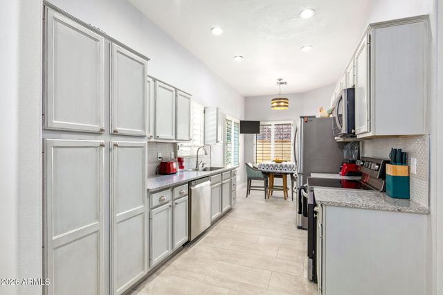 37206 N TRANQUIL Trail 22, Carefree, AZ 85377