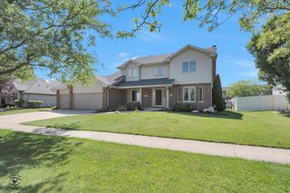 8408 Hollybrook Lane, Tinley Park, IL 60487