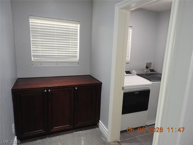 42 Sandy Bunker Lane, Las Vegas, NV 89148