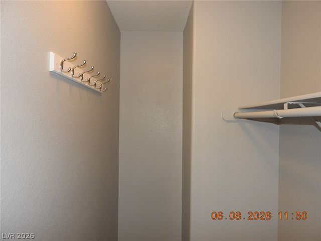 42 Sandy Bunker Lane, Las Vegas, NV 89148