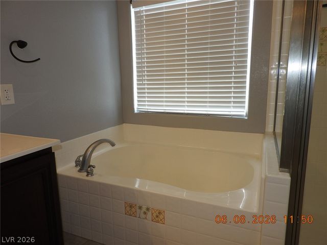 42 Sandy Bunker Lane, Las Vegas, NV 89148