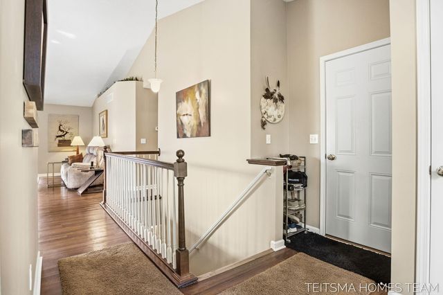 15443 Winchester Circle, Grand Haven, MI 49417