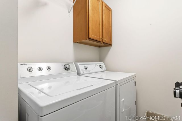 15443 Winchester Circle, Grand Haven, MI 49417