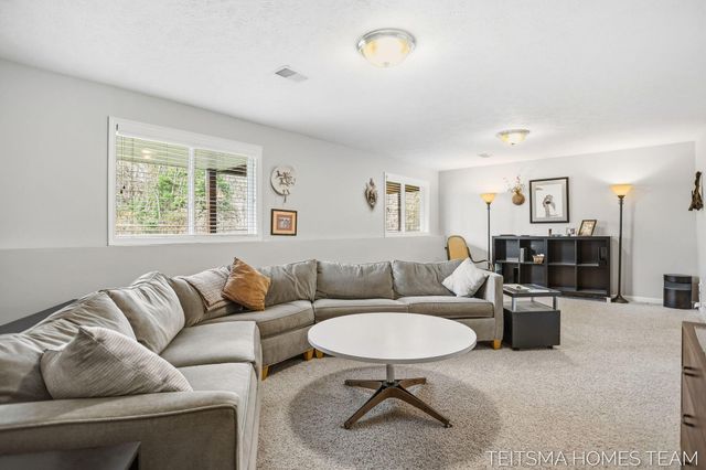 15443 Winchester Circle, Grand Haven, MI 49417