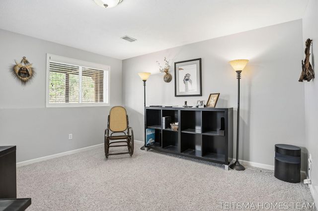 15443 Winchester Circle, Grand Haven, MI 49417