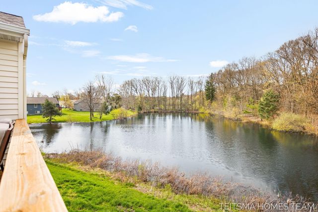 15443 Winchester Circle, Grand Haven, MI 49417