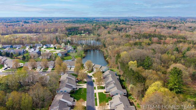 15443 Winchester Circle, Grand Haven, MI 49417