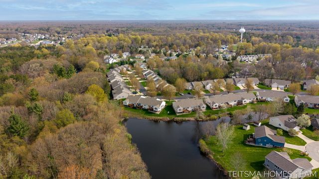 15443 Winchester Circle, Grand Haven, MI 49417