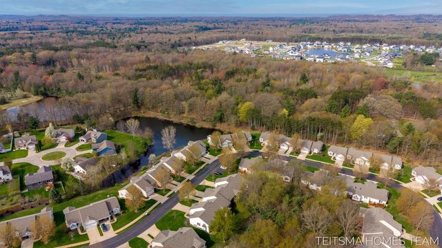 15443 Winchester Circle, Grand Haven, MI 49417