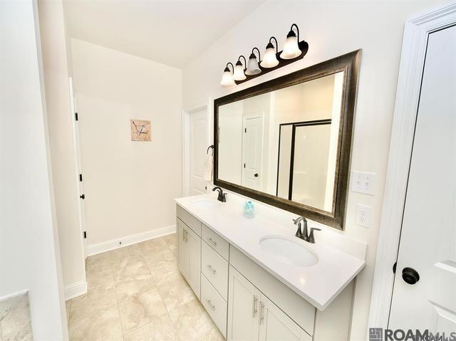 17065 White Ibis Ave, Prairieville, LA 70769