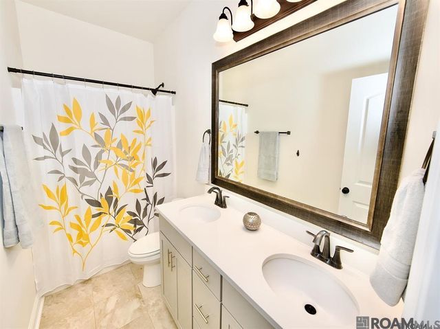 17065 White Ibis Ave, Prairieville, LA 70769