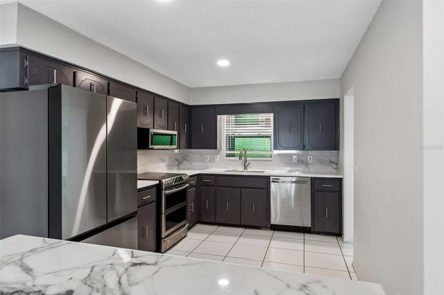 400 E SILVER STAR ROAD, Ocoee, FL 34761