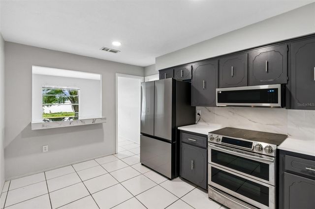 400 E SILVER STAR ROAD, Ocoee, FL 34761