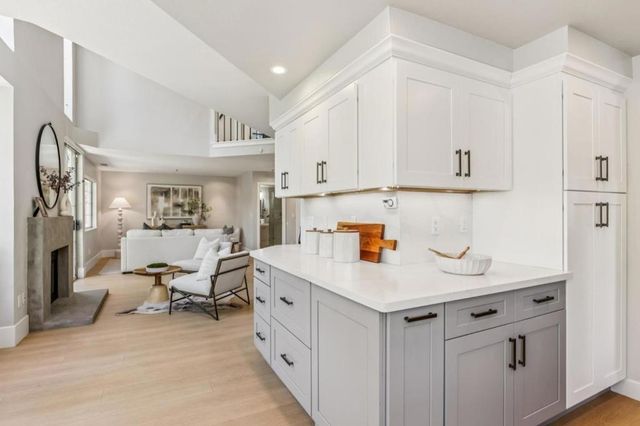 516 Saint Vincent Lane, Foster City, CA 94404
