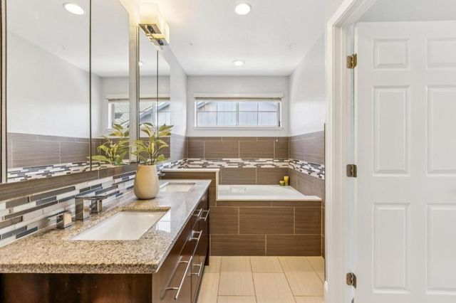 516 Saint Vincent Lane, Foster City, CA 94404