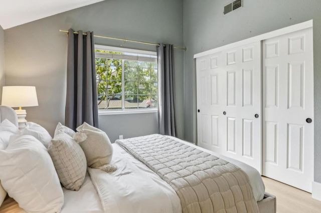 516 Saint Vincent Lane, Foster City, CA 94404