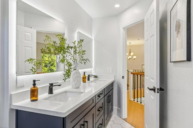 516 Saint Vincent Lane, Foster City, CA 94404