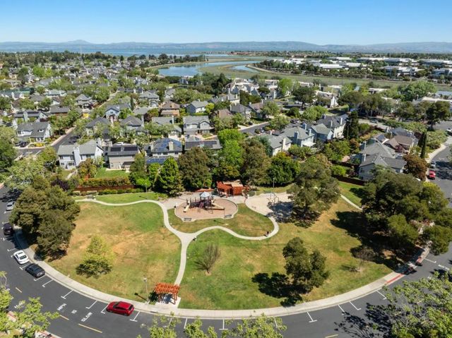 516 Saint Vincent Lane, Foster City, CA 94404