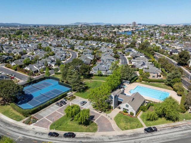 516 Saint Vincent Lane, Foster City, CA 94404