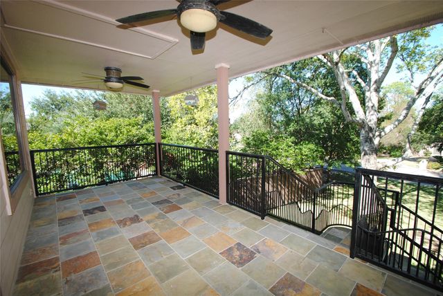 190 Dawns Edge Drive, Conroe, TX 77356